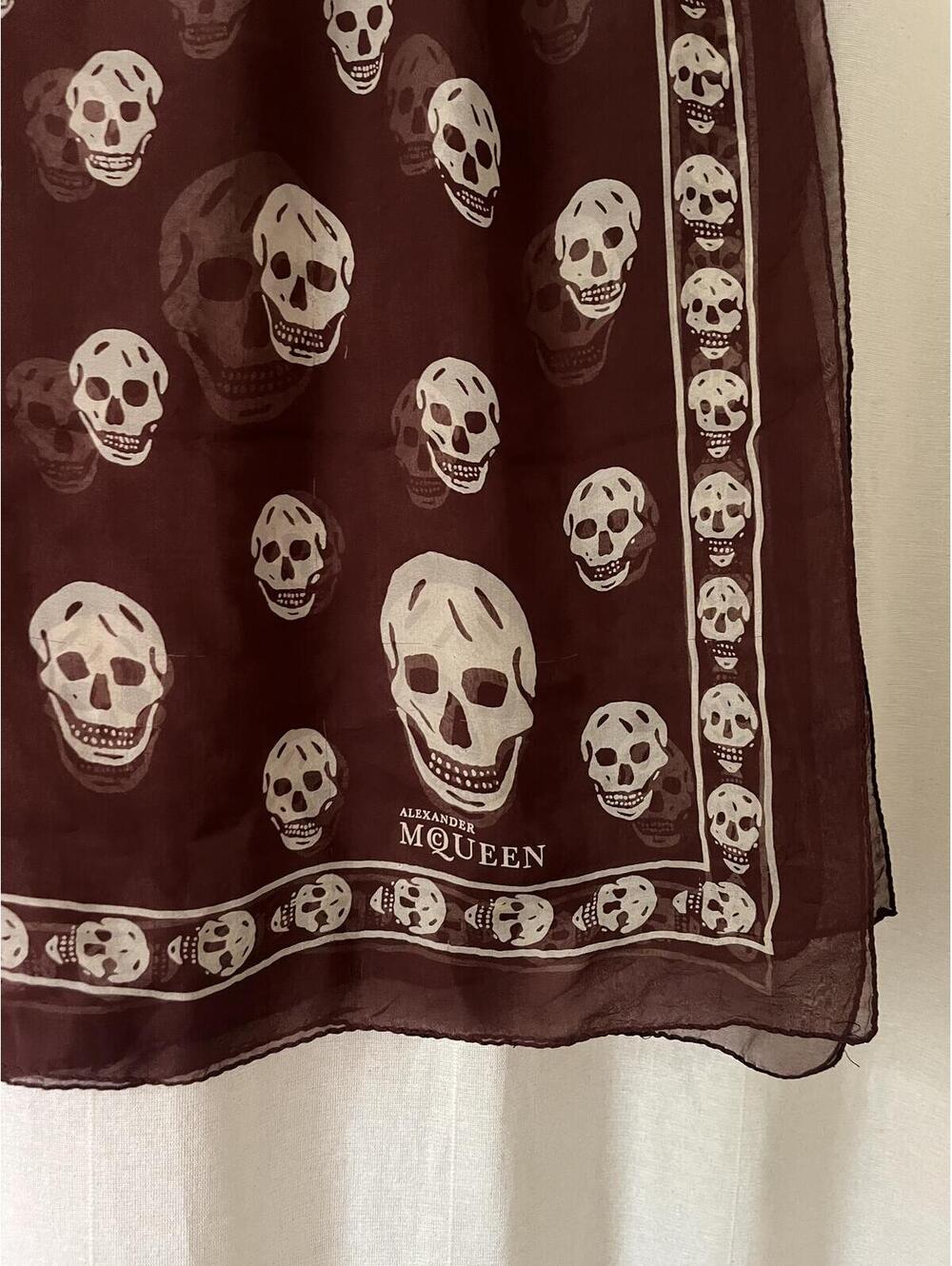 VINTAGE ALEXANDER MCQUEEN SKULL SCARF BURGENDY